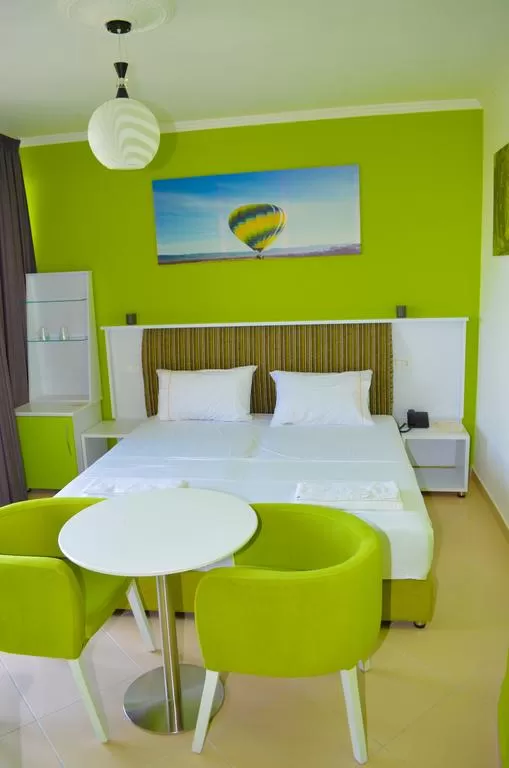 Monaco - 10 STD DBL 4.jpg